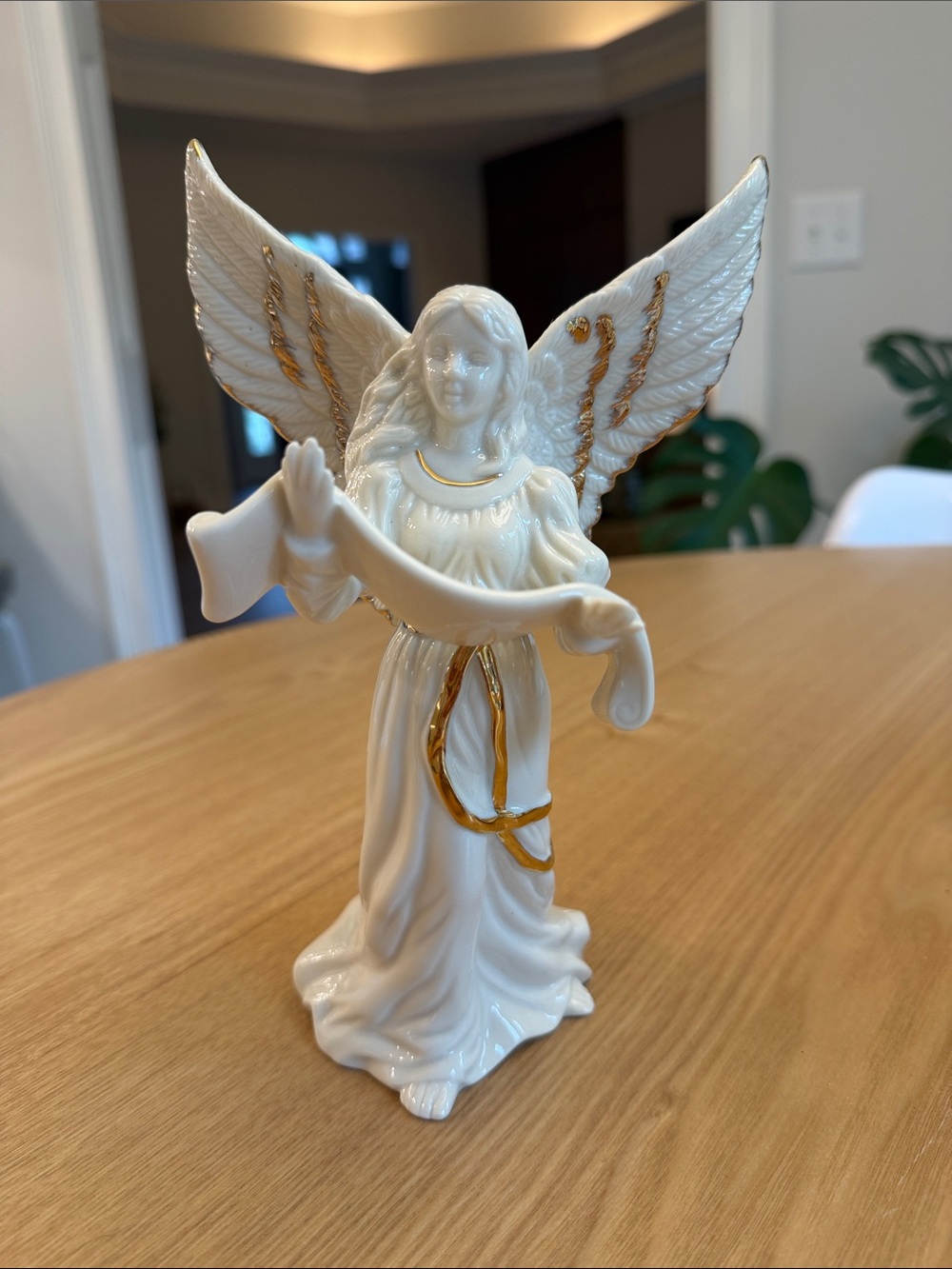 Mikasa Holiday Elegance Angel Figurine 2001 Fine Porcelain NWT 9”